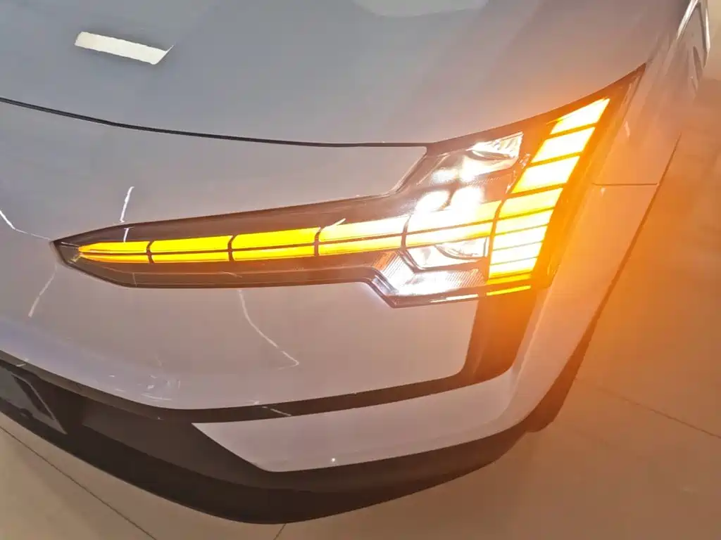Volvo EX30 — миниатюра 24