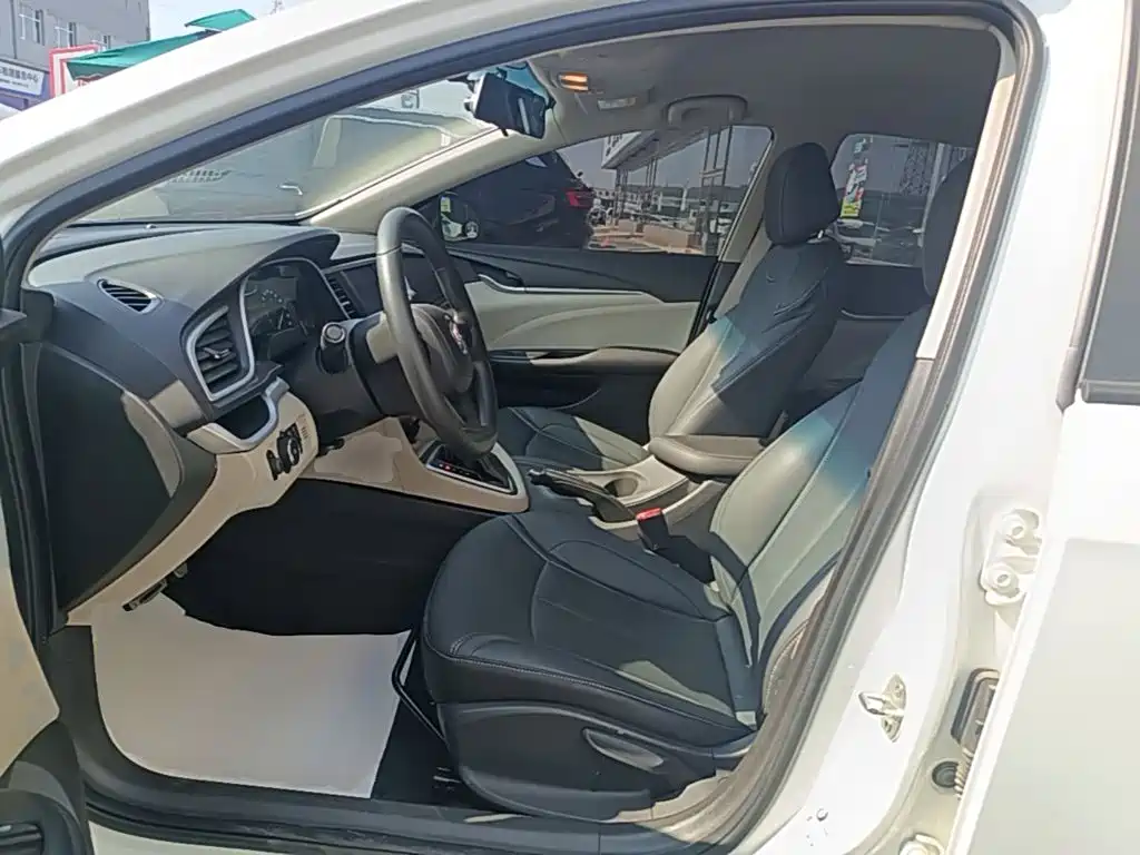Buick Excelle — миниатюра 15