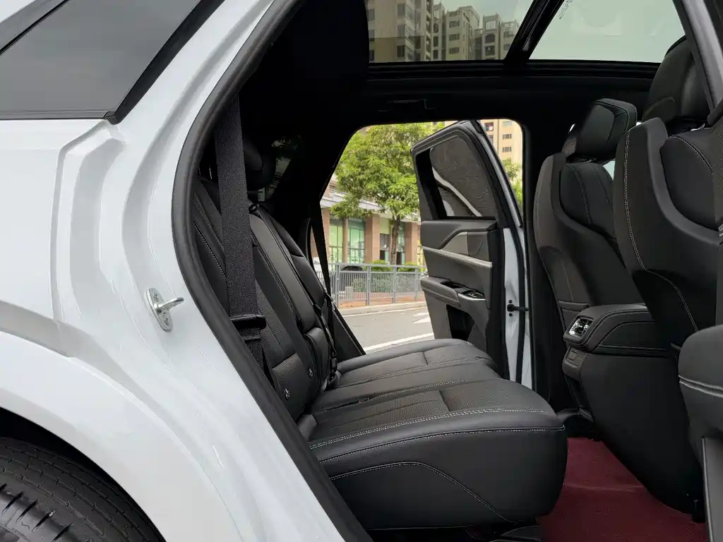 Cadillac XT5 — миниатюра 29
