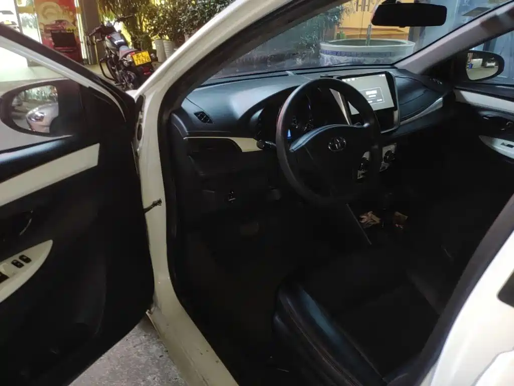 Toyota Vios FS — миниатюра 16