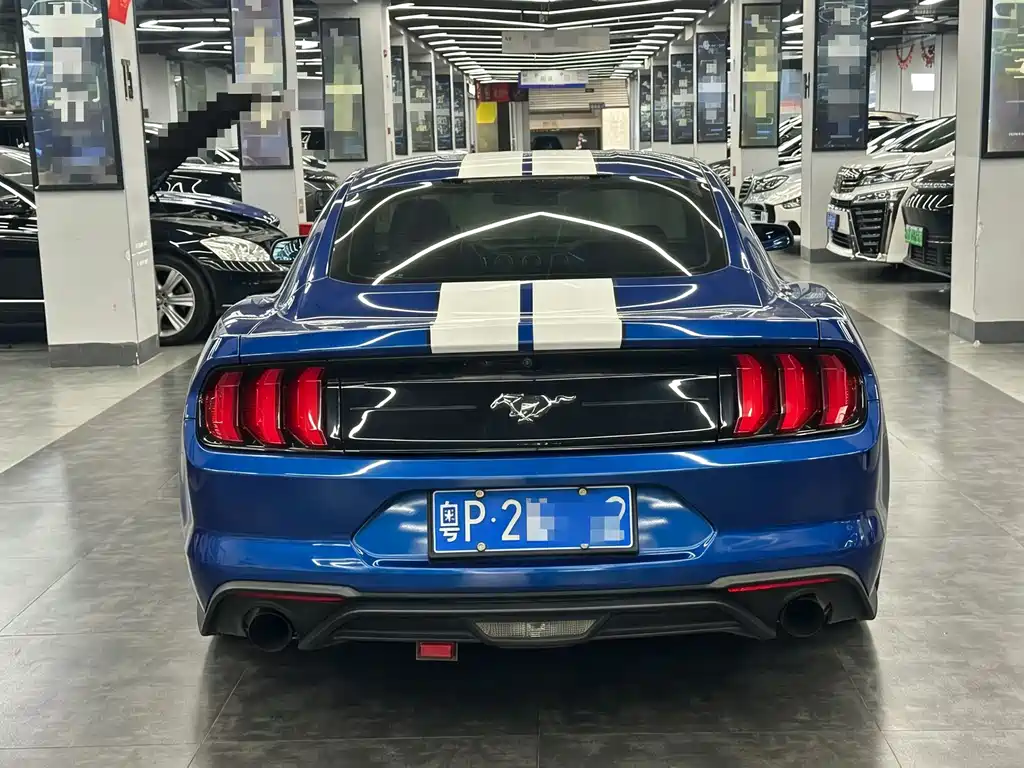 Ford Mustang — миниатюра 5