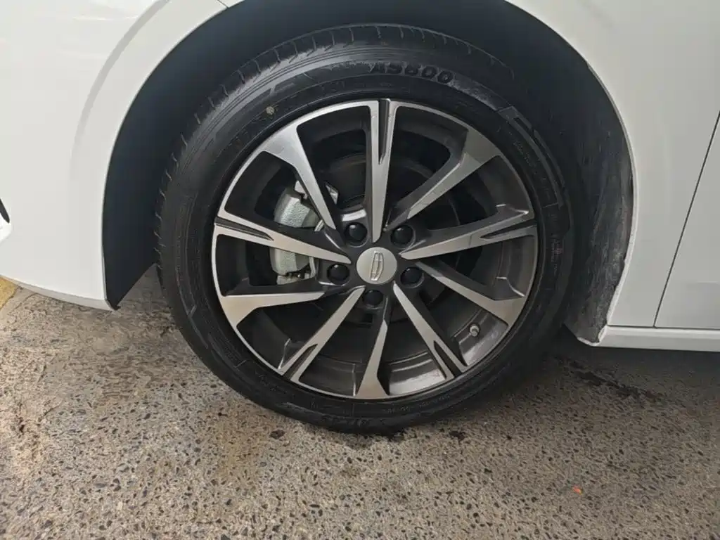 Geely Emgrand — миниатюра 23