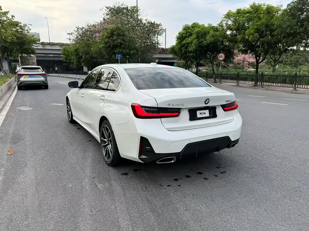 BMW 3 Series — миниатюра 4