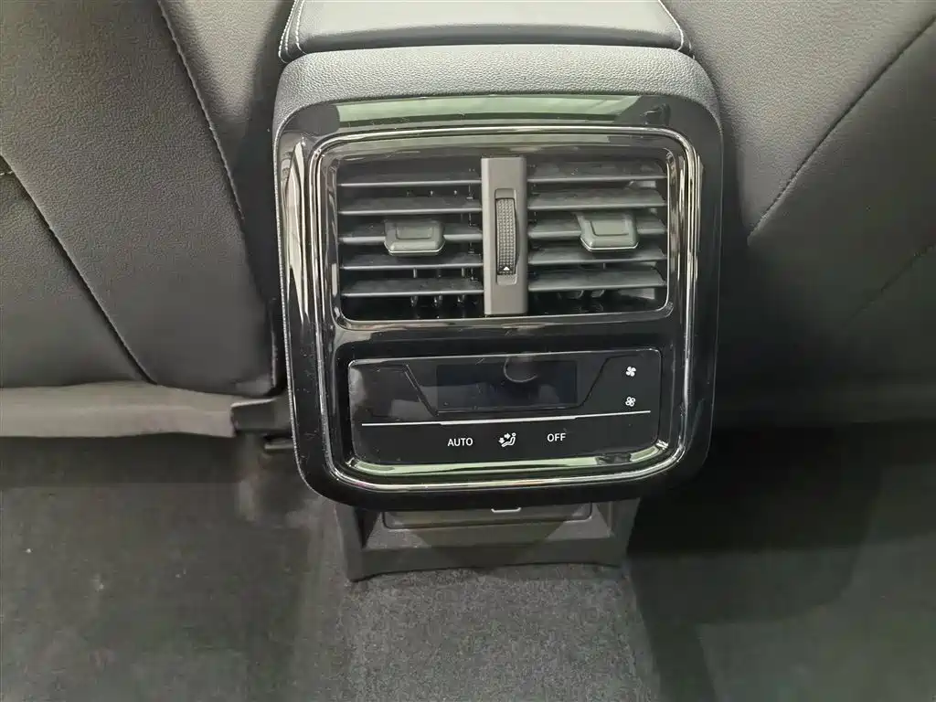 VOLKSWAGEN PASSAT NEW ENERGY