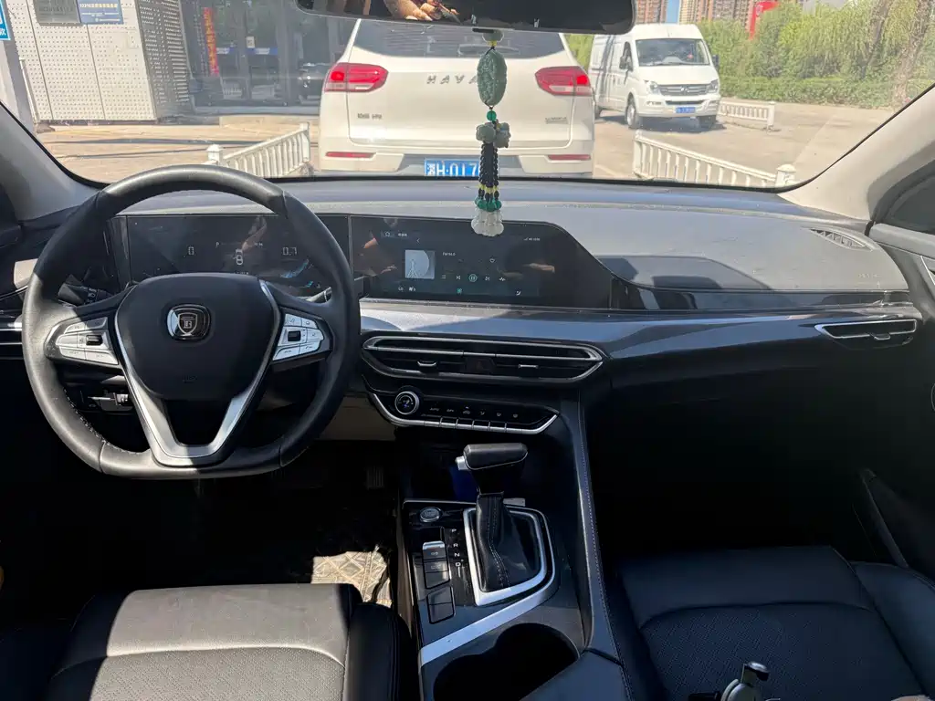Changan Eado — миниатюра 5