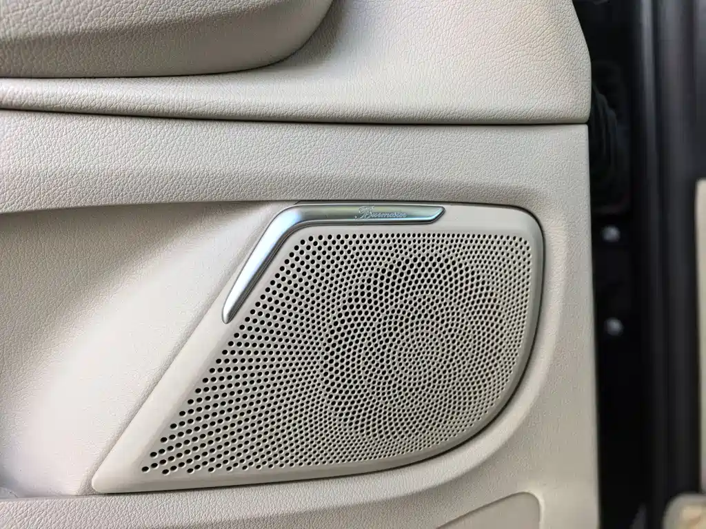 MERCEDES-BENZ V CLASS