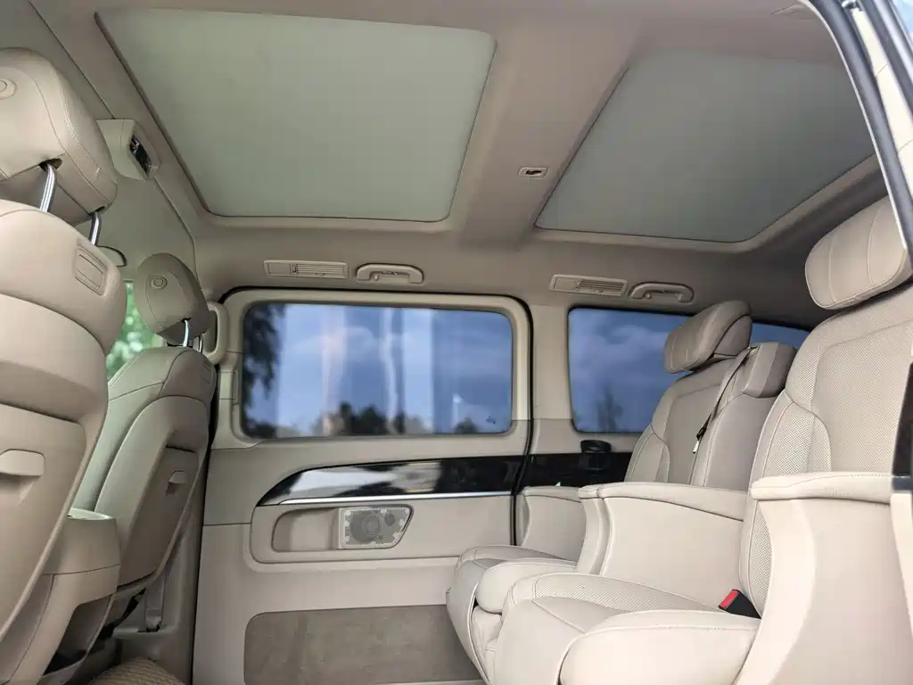 MERCEDES-BENZ V CLASS