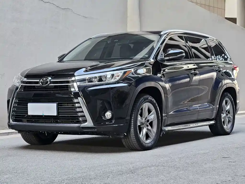 TOYOTA HIGHLANDER