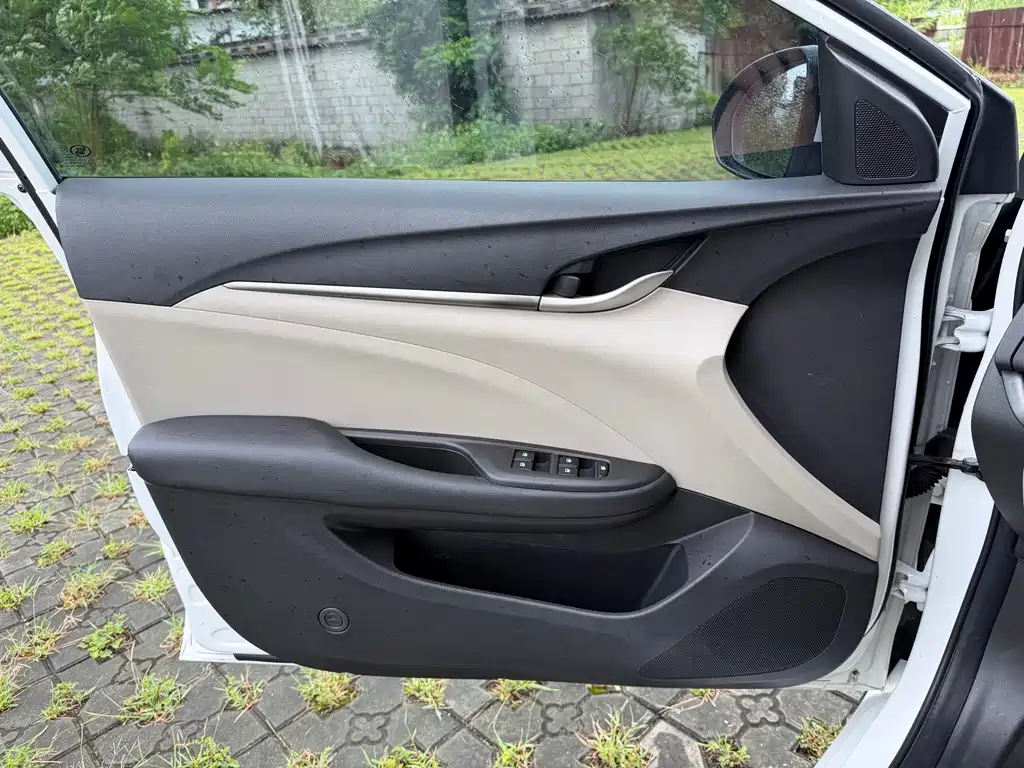 Buick Excelle — миниатюра 19