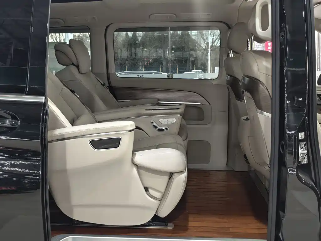 MERCEDES-BENZ V CLASS