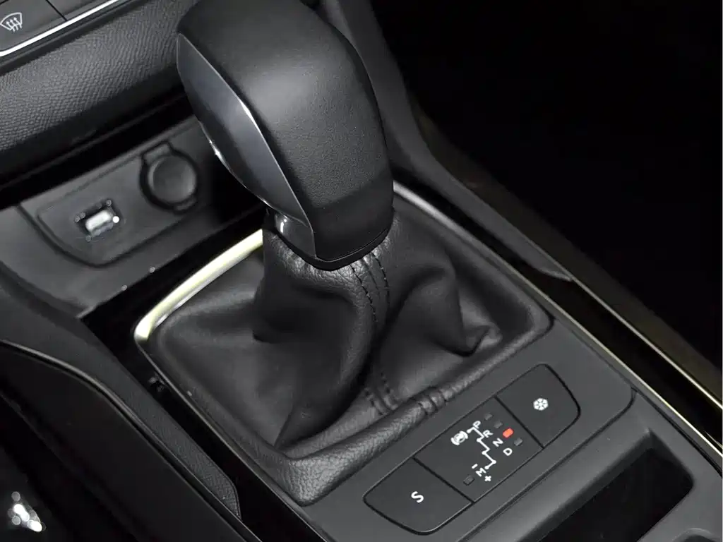 Peugeot 408 — миниатюра 19