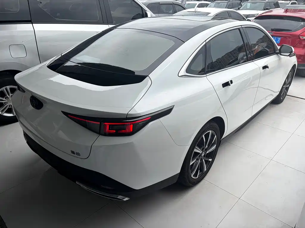 Changan Eado — миниатюра 5