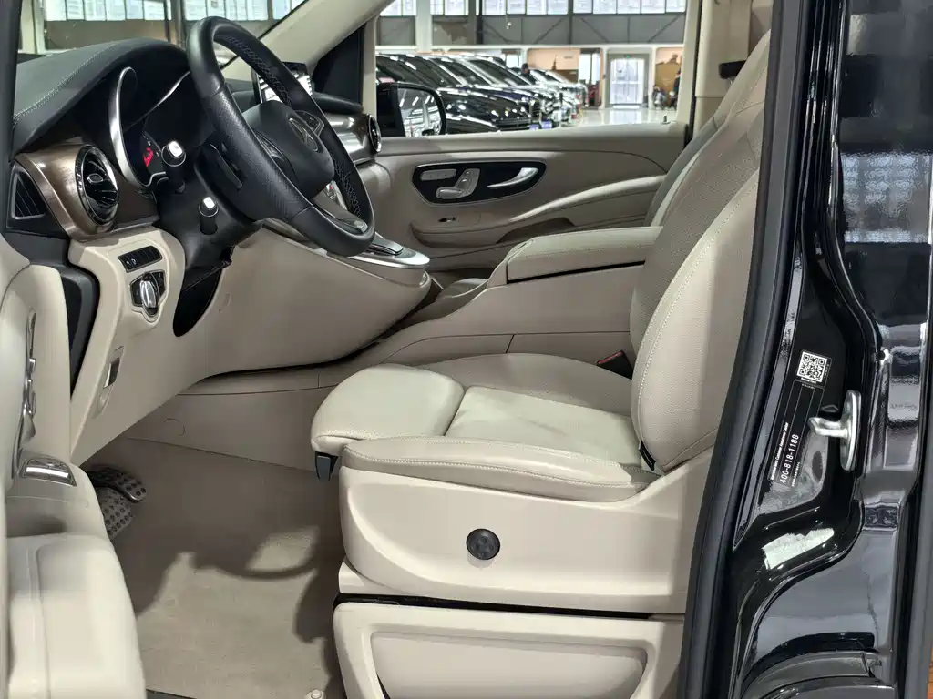 MERCEDES-BENZ V CLASS