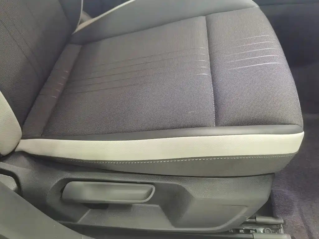 Volkswagen Golf — миниатюра 17
