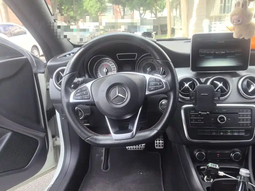 Mercedes-Benz CLA (Import) — миниатюра 11