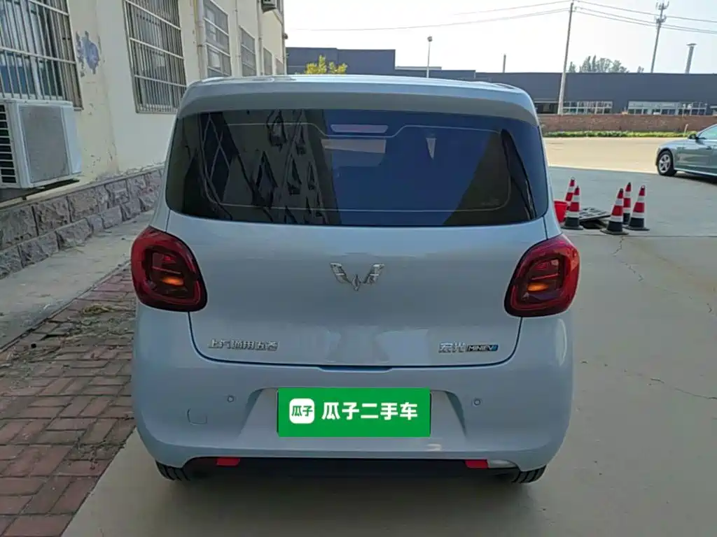 Wuling MINIEV — миниатюра 6