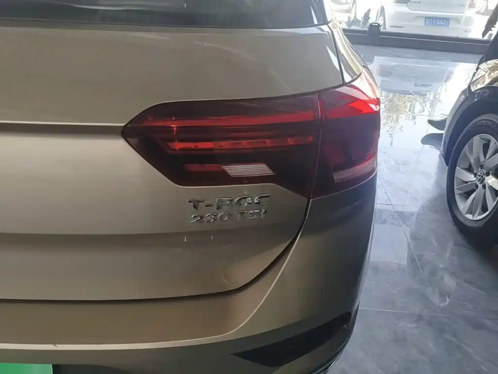 Volkswagen T-Roc — миниатюра 8
