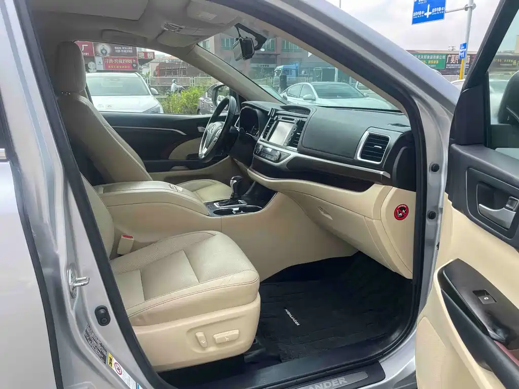 Toyota Highlander — миниатюра 8