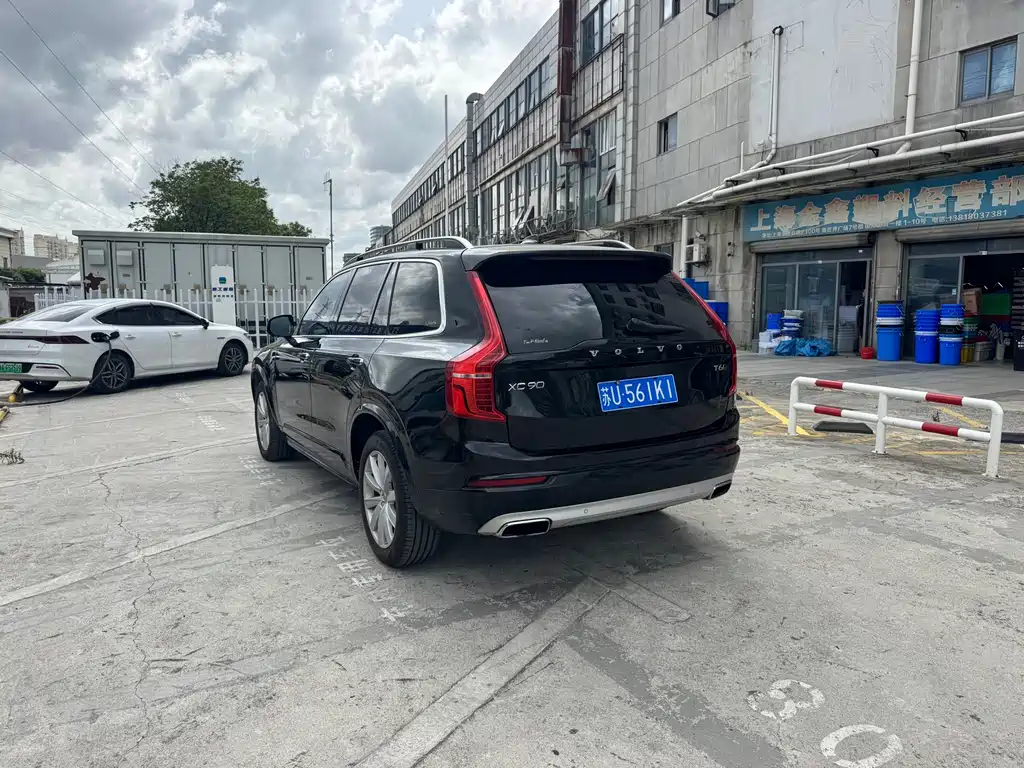 Volvo XC90 — миниатюра 17