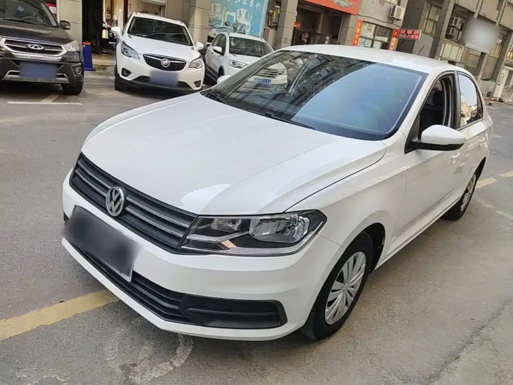 Volkswagen Santana — миниатюра 2