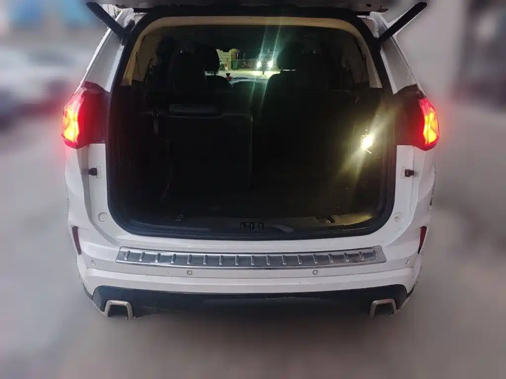 Ford Edge — миниатюра 20