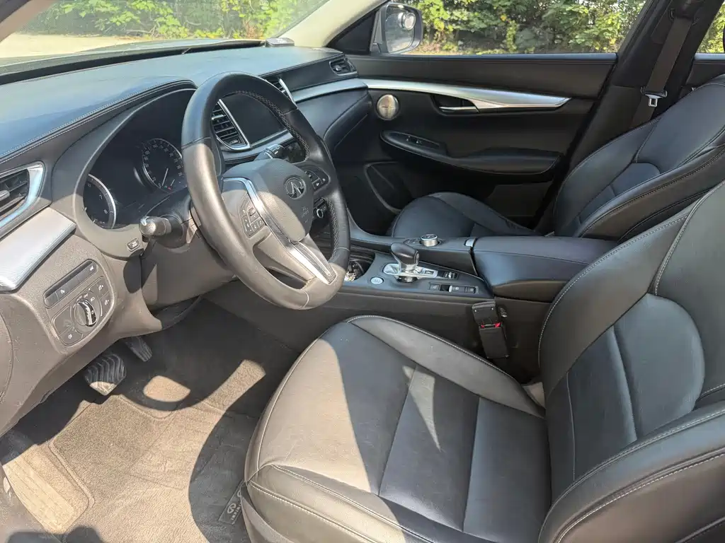 Infiniti QX50 — миниатюра 10