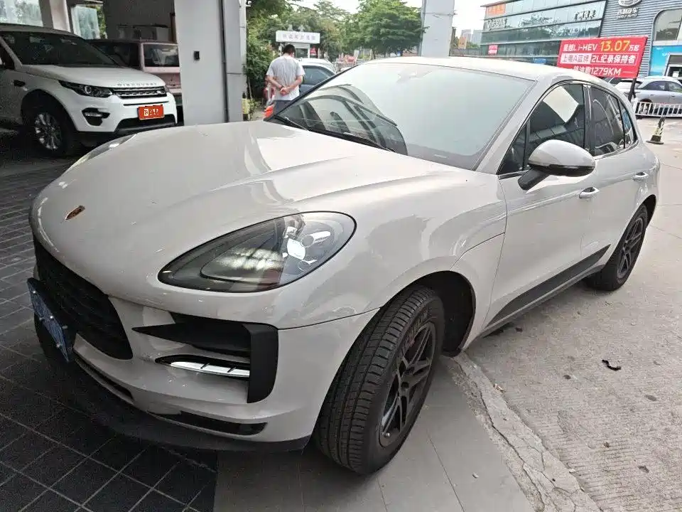 Porsche Macan 2020