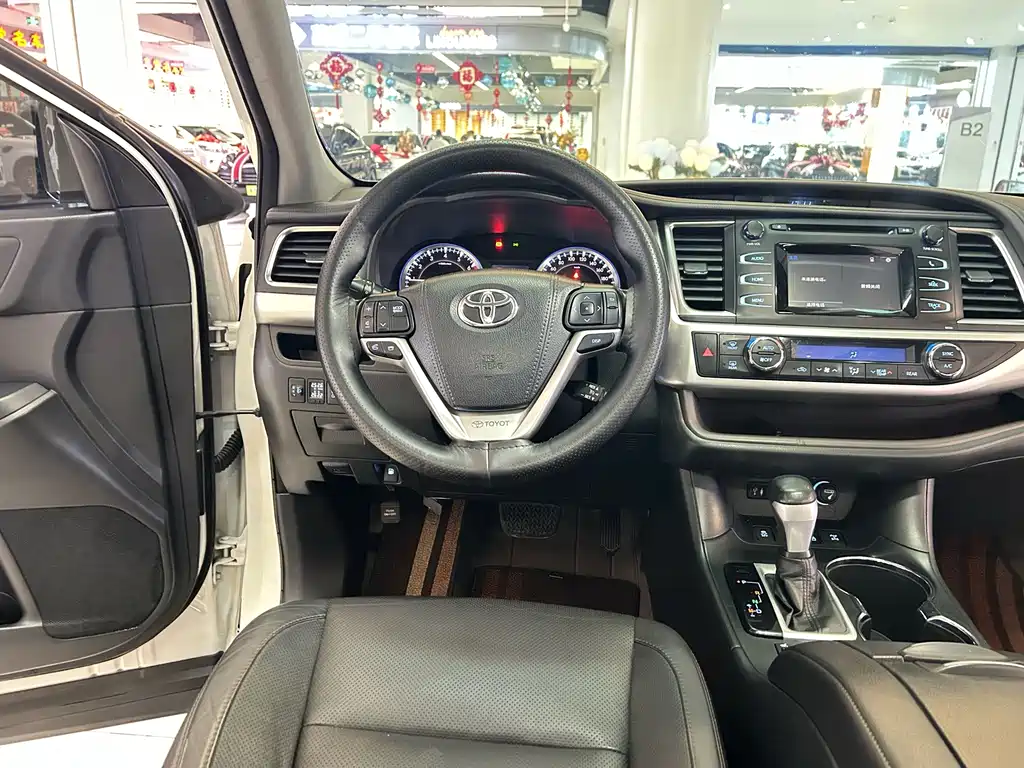 Toyota Highlander — миниатюра 13