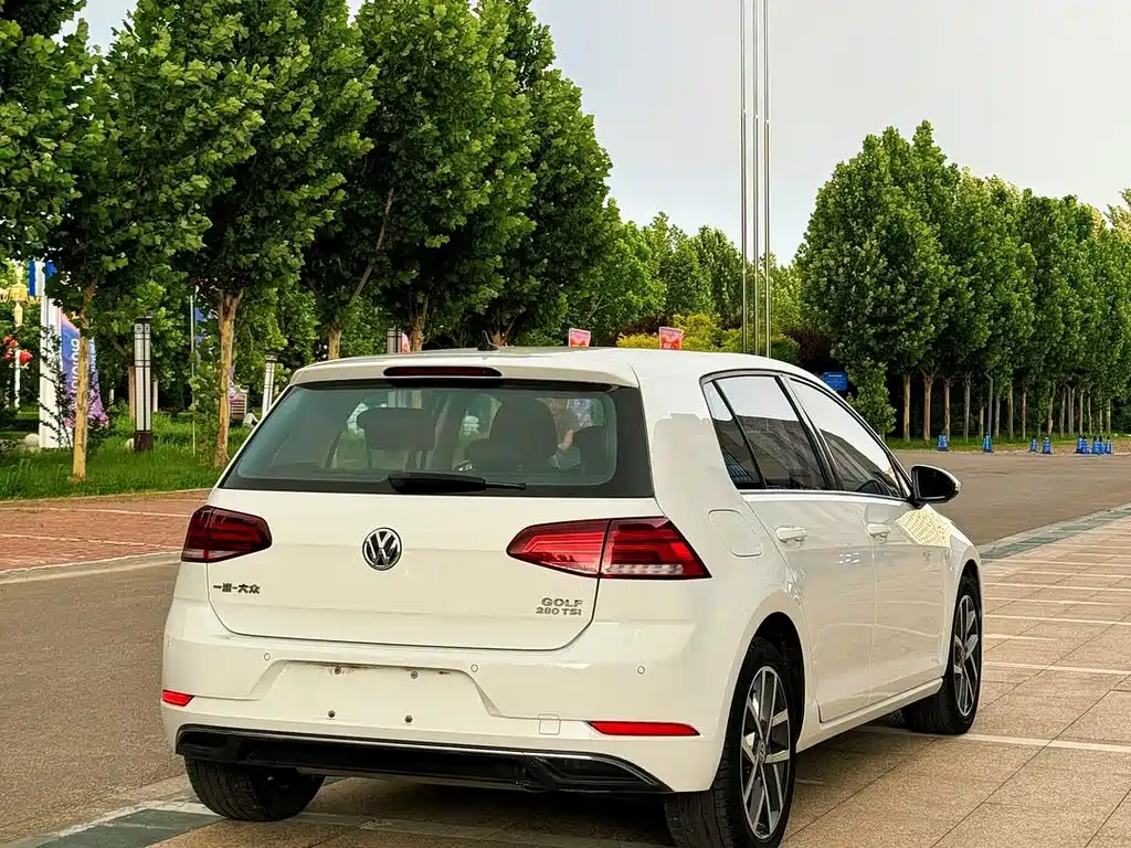 Volkswagen Golf — миниатюра 9