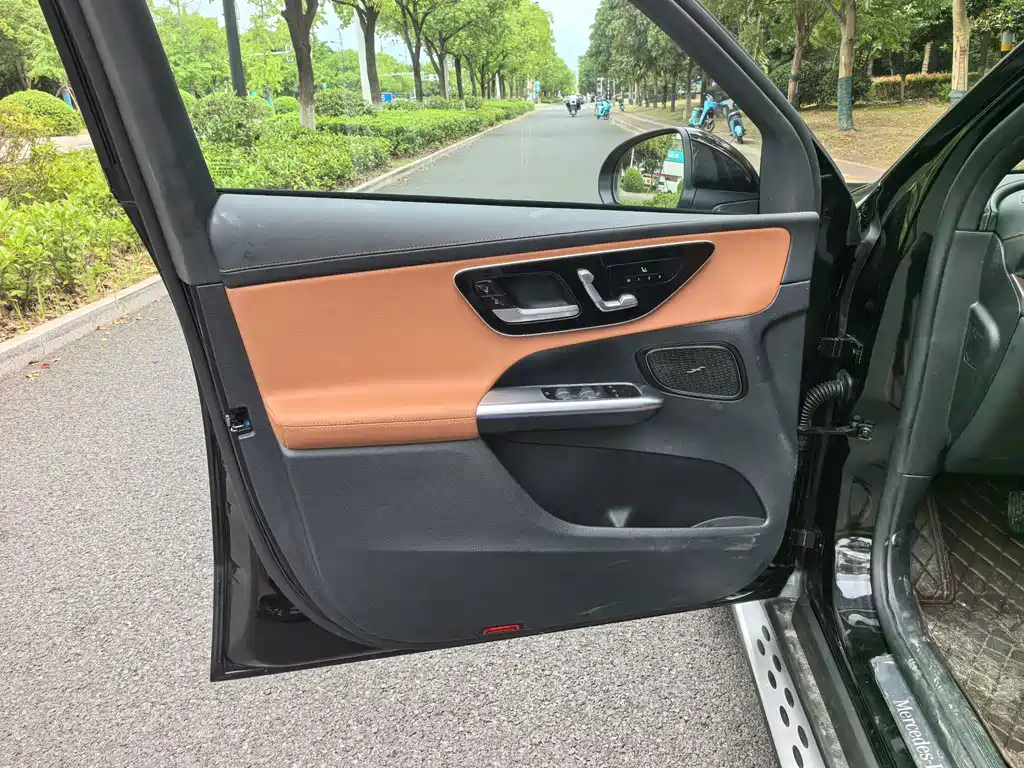 Mercedes-Benz GLC — миниатюра 11
