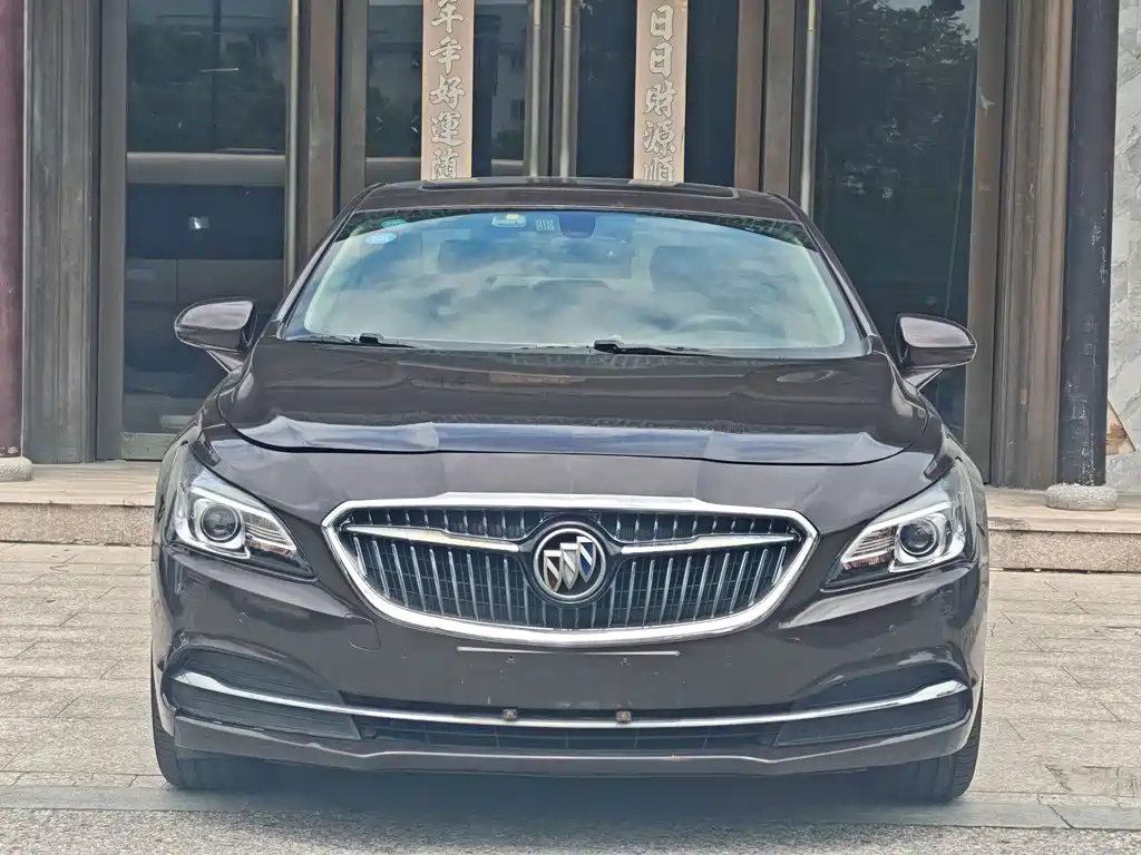Buick LaCrosse — миниатюра 2