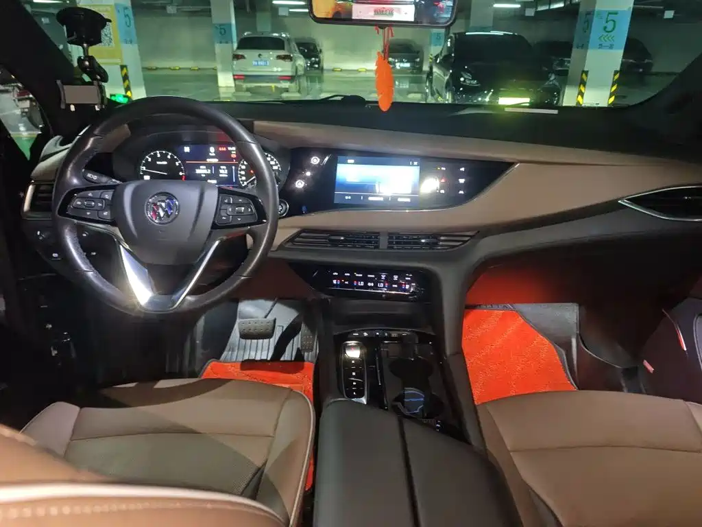 Buick Enclave — миниатюра 13