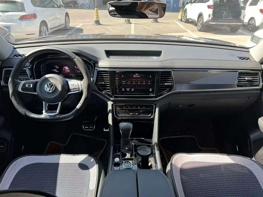 Volkswagen Teramont — миниатюра 7