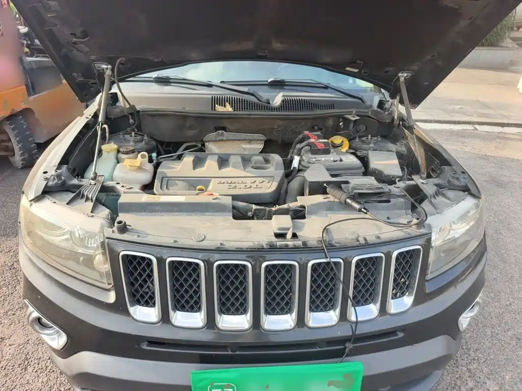 Jeep Compass (Import) — миниатюра 21