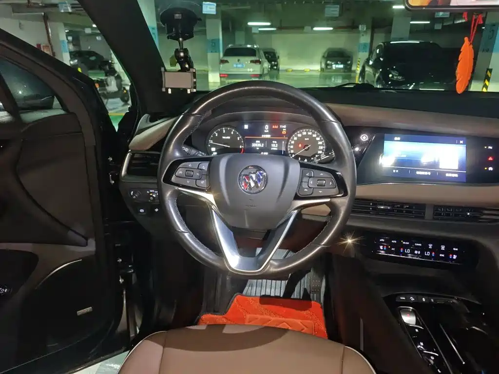 Buick Enclave — миниатюра 3