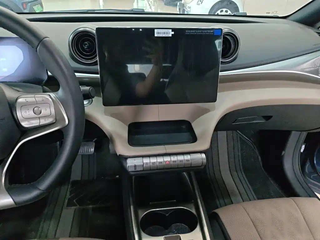 BYD Dolphin — миниатюра 13