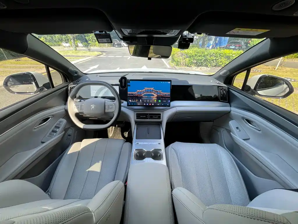 BYD Song Ultra — миниатюра 10