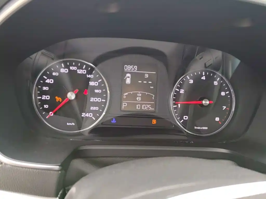 Roewe RX5 — миниатюра 8
