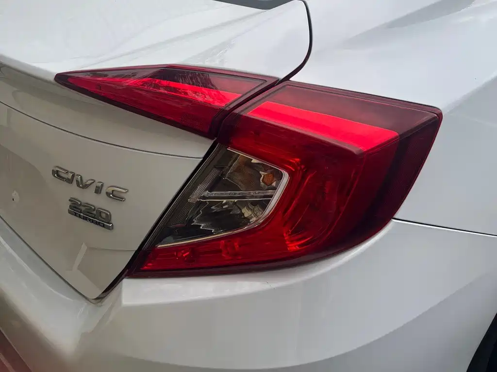 Honda Civic — миниатюра 6