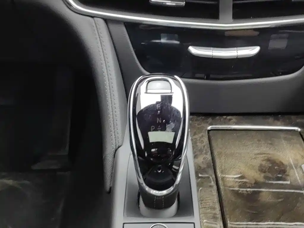 Cadillac CT6 — миниатюра 13