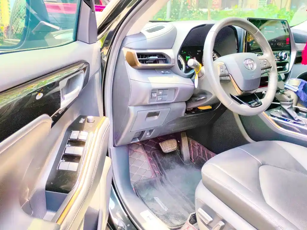 Toyota Highlander — миниатюра 14