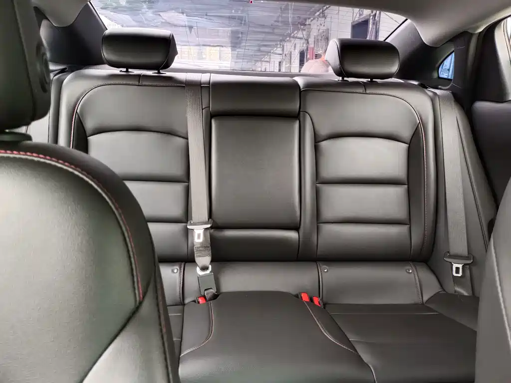 Chevrolet Malibu XL — миниатюра 13