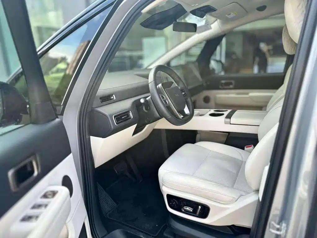 Li Auto Li MEGA — миниатюра 11