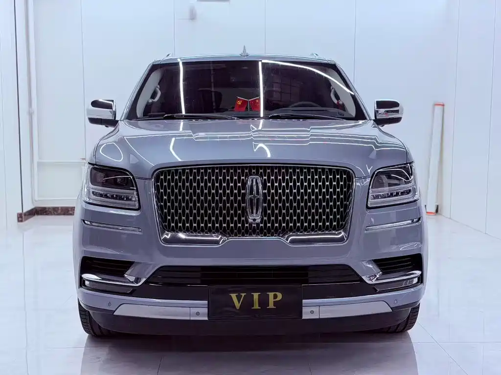 Lincoln Navigator — миниатюра 2