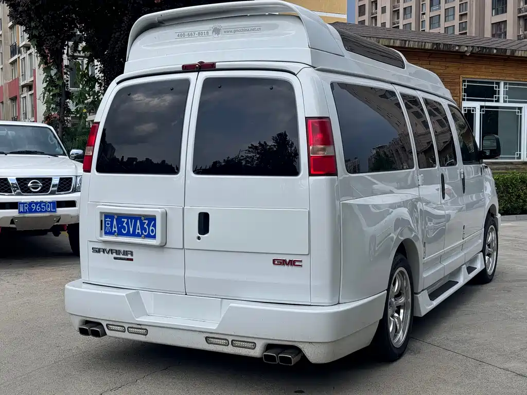 GMC Savana — миниатюра 19