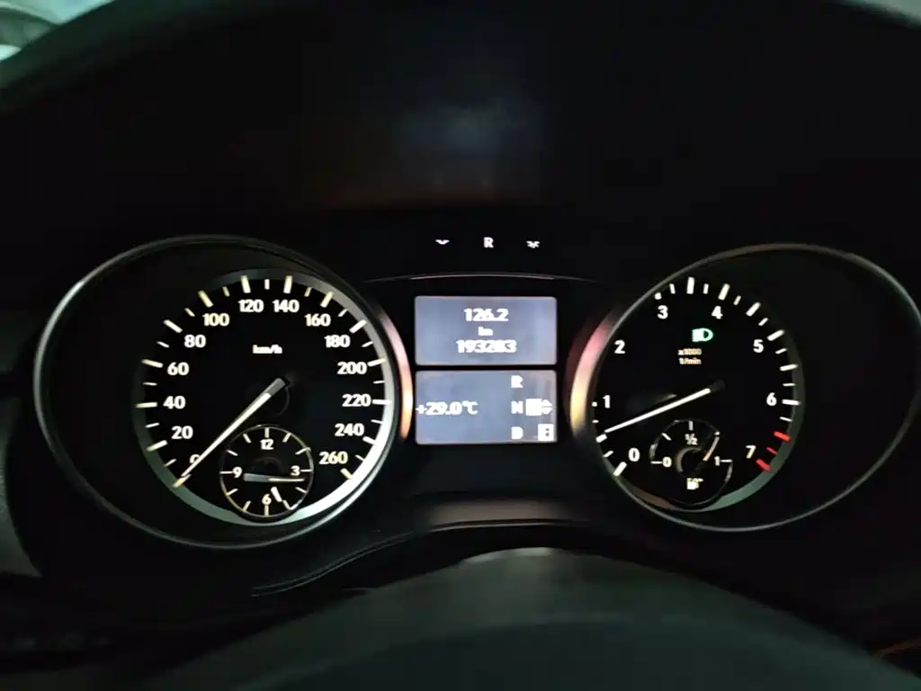 Mercedes-Benz R-Class — миниатюра 5