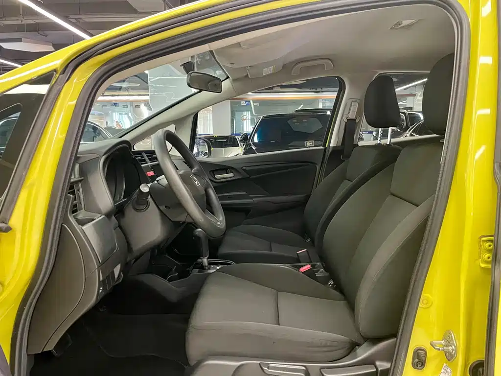 Honda Fit — миниатюра 6