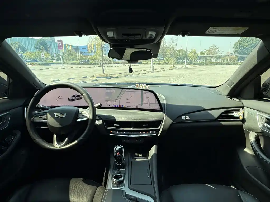 Cadillac CT5 — миниатюра 9