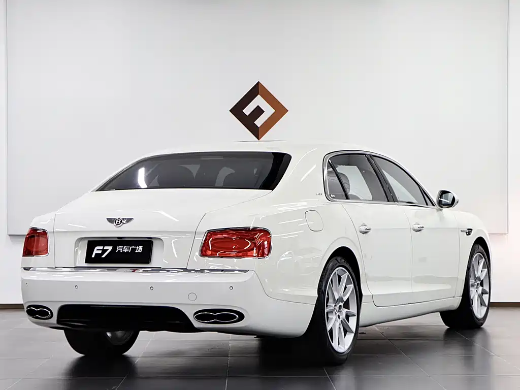 Bentley Flying Spur — миниатюра 6