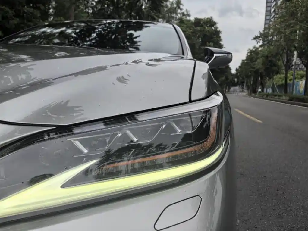 Lexus ES — миниатюра 7